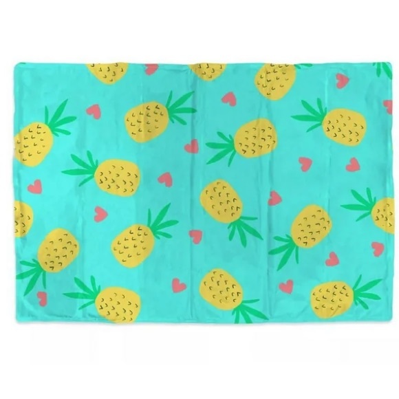 Unique Petz Cat and Dog Cooling Mat-24"X36", Pineapple Heart Print, NIB, $35 - Picture 4 of 5